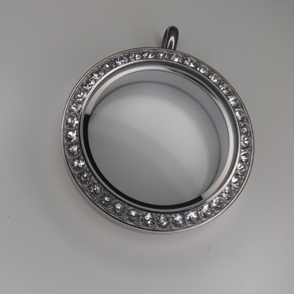 Origami Owl Large Silver Locket Necklace - Picture 2 of 4